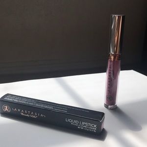 Anastasia Liquid Lipstick- Soft Lilac
